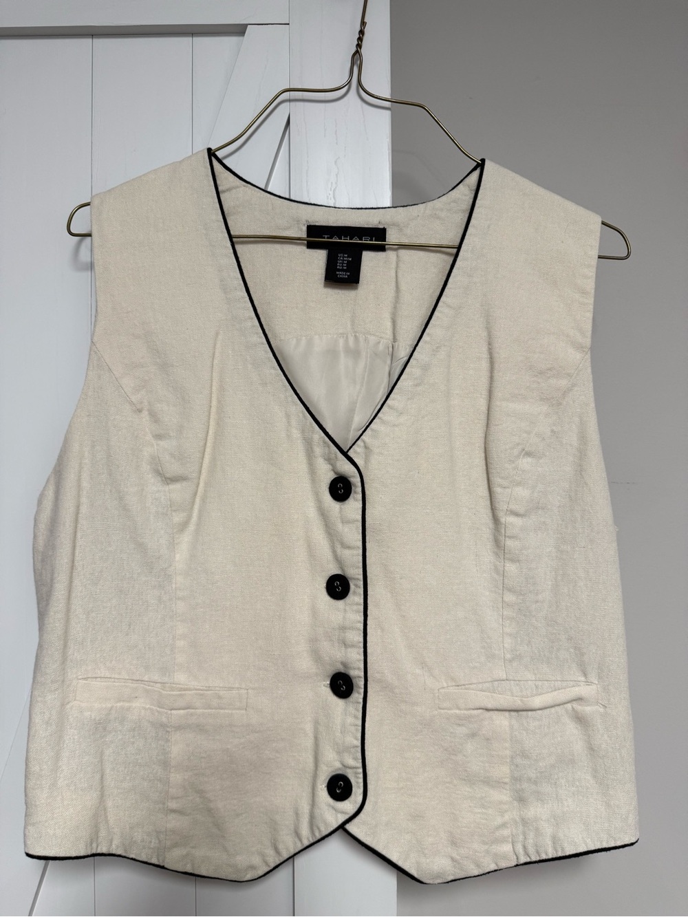 Tahari Women’s Linen Vest